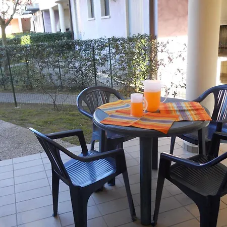 Apartmán Comfortable Garden For Four Guests *